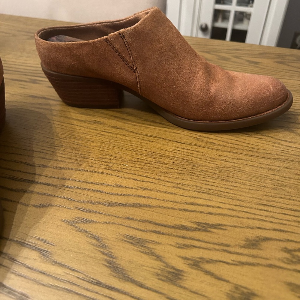 Born leather mule ankle boots. Sz 9 - Picture 2 of 6